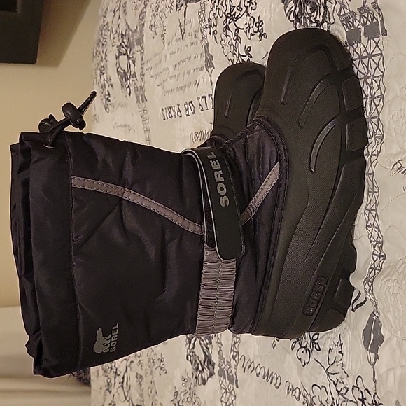 Sorel winter boots - Picture 3 of 8